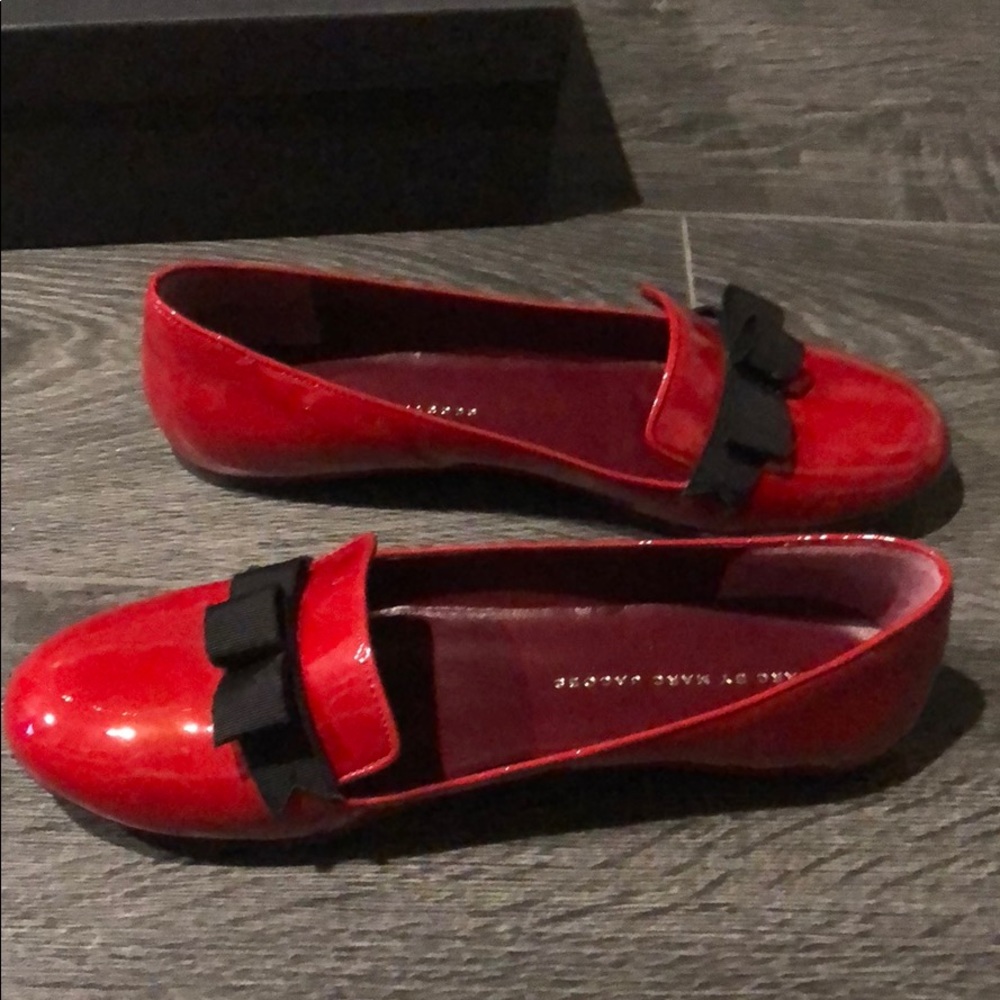 Flats - Picture 2 of 5